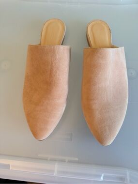 Raleigh Label Blush Suede Pointed Toe Slides/Mules Made in Italy Size 39
